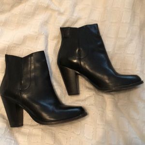 Frye Jenny Jet Chelsea Black Leather Heel Booties